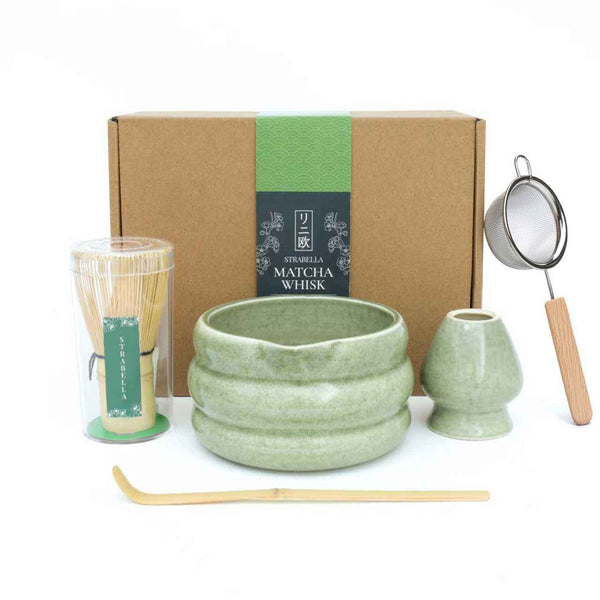 Strabella Matcha Tea Set Sage — kraft gift box, ceramic chawan bowl, bamboo whisk in tube, whisk holder, bamboo scoop and small fine-mesh sifter with beech handle